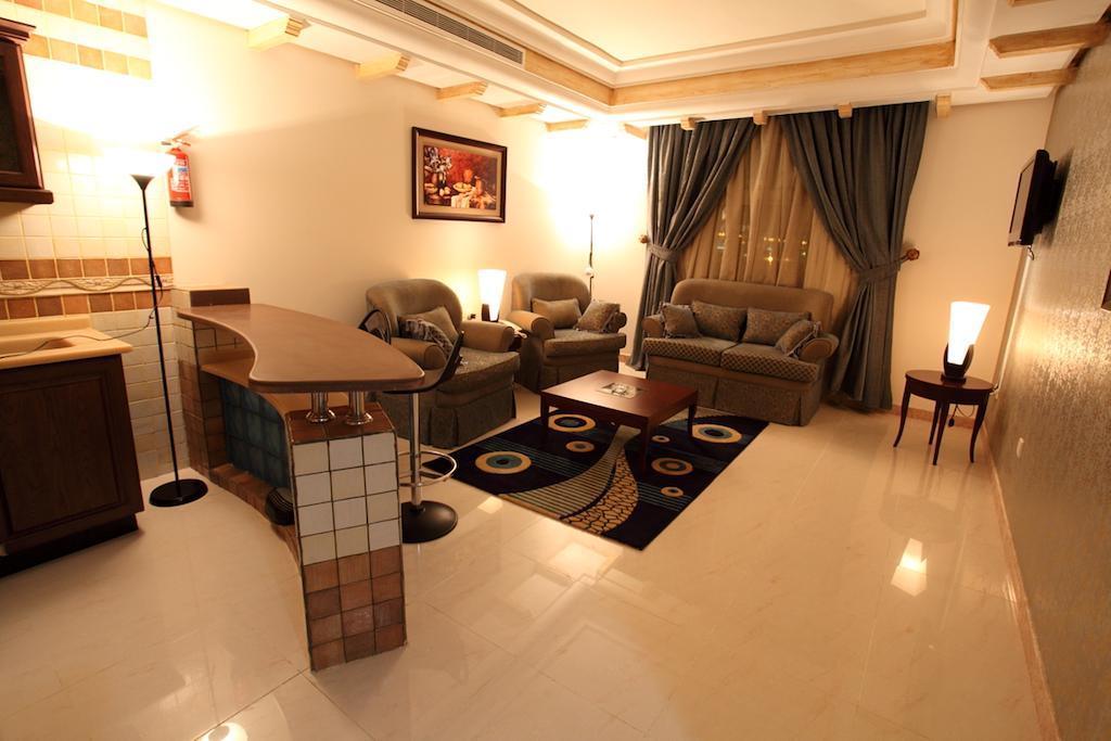 Lavande Suites Yanbu Pokoj fotografie